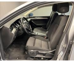 Volkswagen Passat 2,0 COMFORT  COMBI - 6