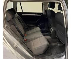 Volkswagen Passat 2,0 COMFORT  COMBI - 10