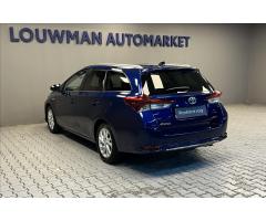 Toyota Auris 1,8 AT EXECUTIVE  COMBI - 13