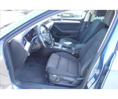 Volkswagen Passat 1,6 TDi,DSG,SERV.KN.,PANORAMA. - 10