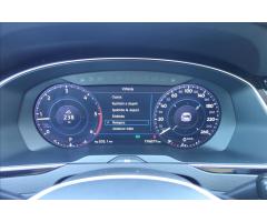 Volkswagen Passat 1,6 TDi,DSG,SERV.KN.,PANORAMA. - 40