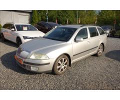 ŠKODA SUPERB COMBI 2.0TDI 140 LAURIN&K 4X4 DSG 7ST