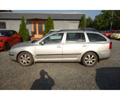 ŠKODA SUPERB COMBI 2.0TDI 140 LAURIN&K 4X4 DSG 7ST