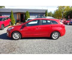 Hyundai i30 1,6 i, ČR, 1 MAJ., SERVIS.KN. - 3