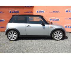 Mini Cooper 1,6 i 85KW,SERVISNÍ KNIHA,AC. - 8