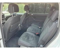 Volkswagen Touran 2,0 TDi 7.MÍST ROZVODY 2xKOLA - 12