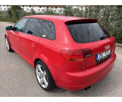 Audi A3 2,0 TDi S-LINE SPORTBACK 4x4 - 8