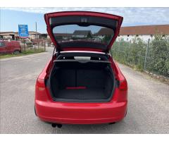 Audi A3 2,0 TDi S-LINE SPORTBACK 4x4 - 27