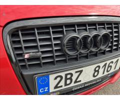 Audi A3 2,0 TDi S-LINE SPORTBACK 4x4 - 31