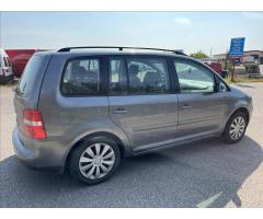 Volkswagen Touran 2,0 TDi KLIMA SERVIS - 5