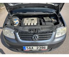 Volkswagen Touran 2,0 TDi KLIMA SERVIS - 21