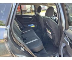 BMW X1 2,0 d sDRIVE AUT. SERVIS KLIMA - 11