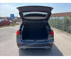 BMW X1 2,0 d sDRIVE AUT. SERVIS KLIMA - 32