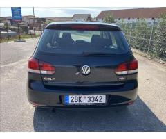 Volkswagen Golf 1,6 TDi KLIMA ROZVODY SERVIS - 7