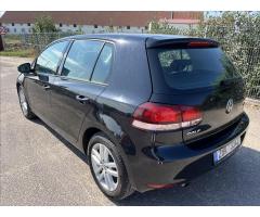 Volkswagen Golf 1,6 TDi KLIMA ROZVODY SERVIS - 8