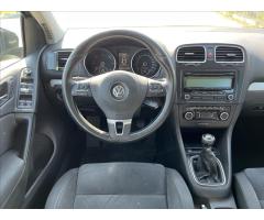 Volkswagen Golf 1,6 TDi KLIMA ROZVODY SERVIS - 13