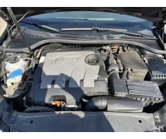 Volkswagen Golf 1,6 TDi KLIMA ROZVODY SERVIS - 26