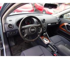 Audi A3 1,6 tiptronic Ambiente - 14