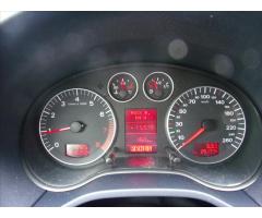 Audi A3 1,6 tiptronic Ambiente - 16