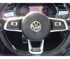 Volkswagen Passat 2,0 TDI 140kW DSG Highline R-line - 24