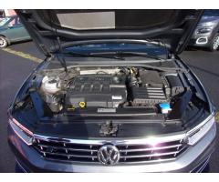 Volkswagen Passat 2,0 TDI 140kW DSG Highline R-line - 30