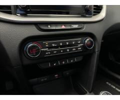 Kia Ceed 1,6 CRDi MHEV Exclusive SW - 15