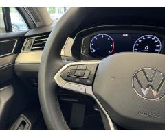 Volkswagen Passat 2,0 TDI 4MOT DSG R-Line - 12