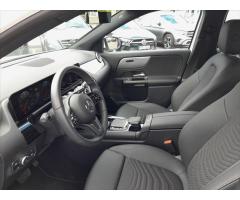 Mercedes-Benz GLA 1,3 GLA 200 4MATIC STYLE - 13