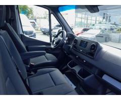 Mercedes-Benz Sprinter 3,0 319CDI/L V6, 7 st. ATM - 12