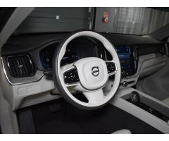 Volvo XC60 2,0 B4 AWD Plus BLIS.Bezklíč - 12