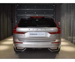 Volvo XC60 2,0 B4 AWD Plus Dark Vzduch - 5