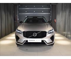 Volvo XC60 2,0 B4 FWD Plus Dark Panorama - 6