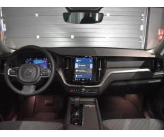 Volvo XC60 2,0 B4 FWD Core - 14