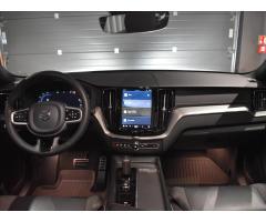 Volvo XC60 2,0 B4 R-Design Pano,Tažné - 14