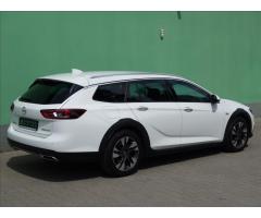 Opel Insignia 2,0 CDTi 154kW COUNTRY TOURER - 8