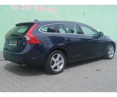 Volvo V60 2,4 D5 158kW AUTOMAT - 8