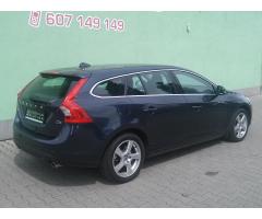 Volvo V60 2,4 D5 158kW AUTOMAT - 9