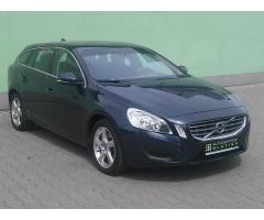 Volvo V60 2,4 D5 158kW AUTOMAT - 13