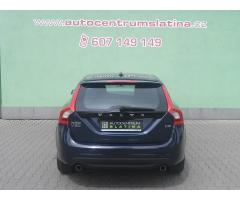 Volvo V60 2,4 D5 158kW AUTOMAT - 14