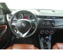 Alfa Romeo Giulietta 2,0 128kW TCT SERVISKA - 11