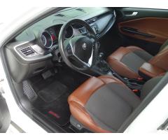 Alfa Romeo Giulietta 2,0 128kW TCT SERVISKA - 20