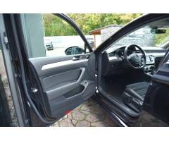 Volkswagen Passat 2.0 TDi 110 kw Highline - 12