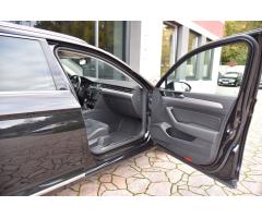 Volkswagen Passat 2.0 TDi 110 kw Highline - 16