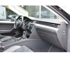 Volkswagen Passat 2.0 TDi 110 kw Highline - 17