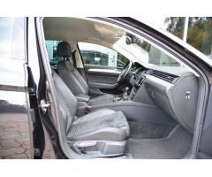 Volkswagen Passat 2.0 TDi 110 kw Highline - 18