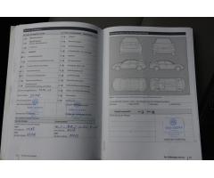 Volkswagen Caddy 1.6 TDi 75 kw Maxi 5-míst - 32