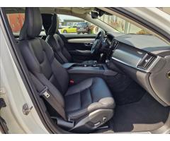 Volvo V90 2.0 B4 AWD Momentum Pro,1.Maj - 14