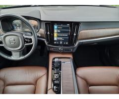 Volvo V90 D5 AWD Cross Country,ČR,1.Maj - 25