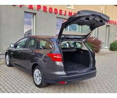 Ford Focus 1.5 TDCI Titanium,ČR,1.Maj. - 38