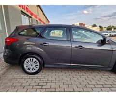 Ford Focus 1.5 TDCI Titanium,ČR,1.Maj. - 39